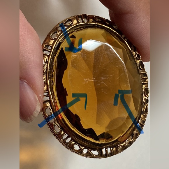 VINTAGE GOLD TONE FACETED TOPAZ COLOR BROOCH - UNSIGNED - Picture 8 of 9